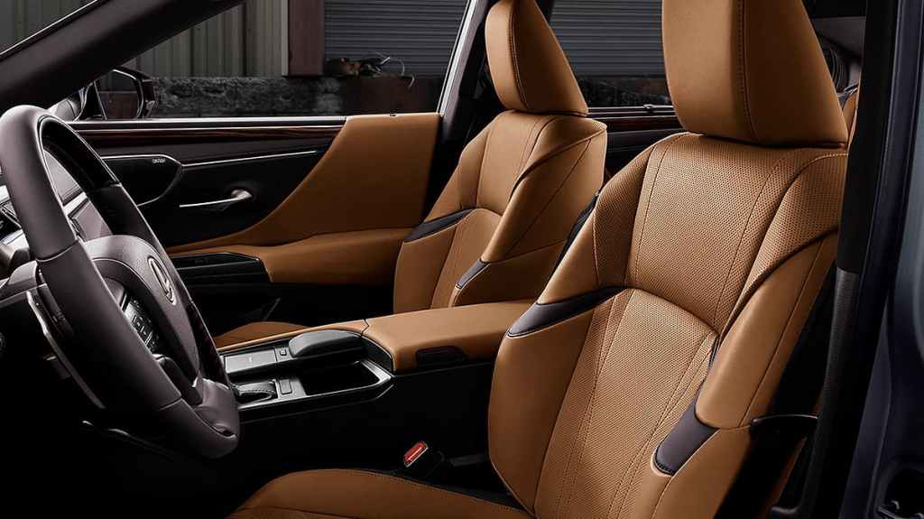 The ES offers a spacious and sophisticated car cabin.