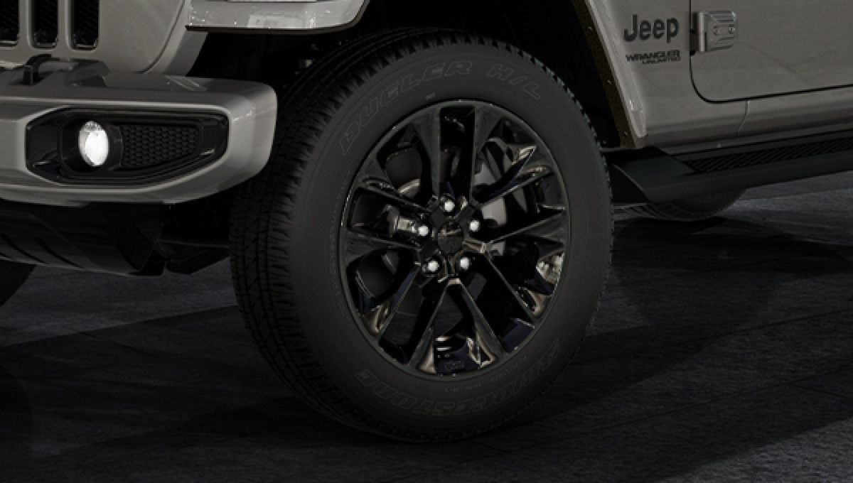 What Is the Difference Between Powertrain and Drivetrain?