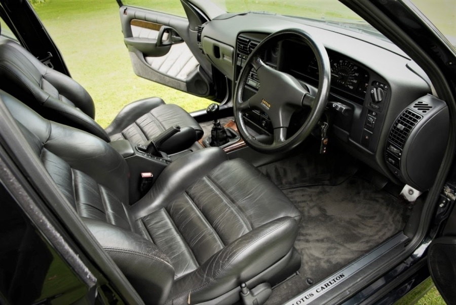1993 Vauxhall Lotus Carlton interior