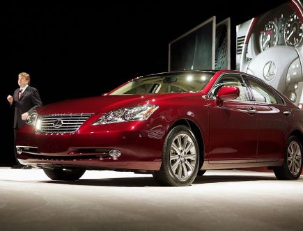 Why Lexus ES 350 Drivers Complain About the 2007 Model the Most