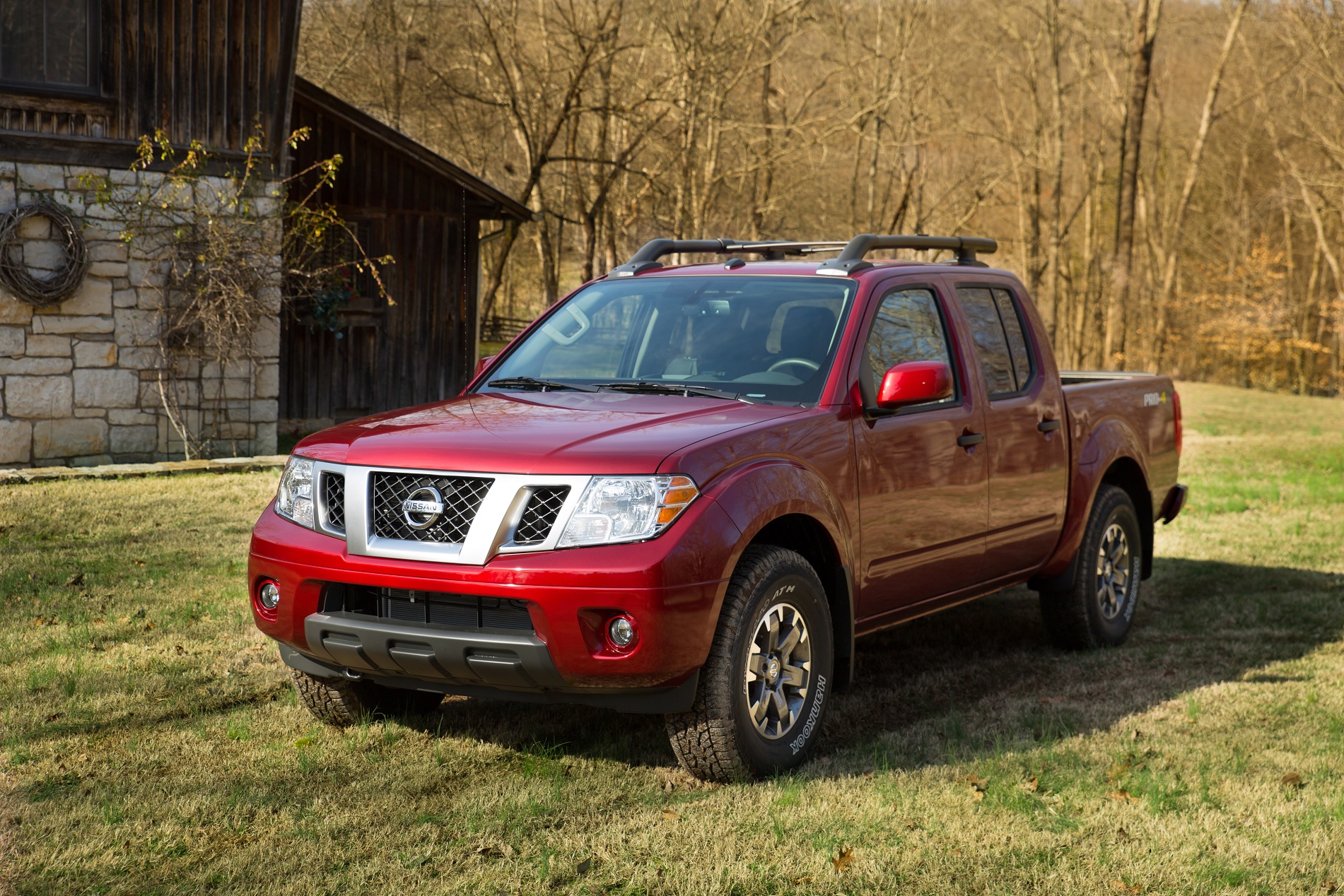 2020 Nissan Frontier parked in grass