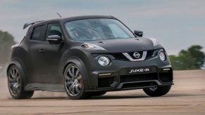 Nissan Juke-R | James Edition-