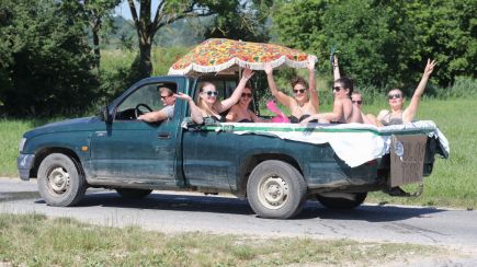 Summer Fun In Pickup Truck Bed Pools