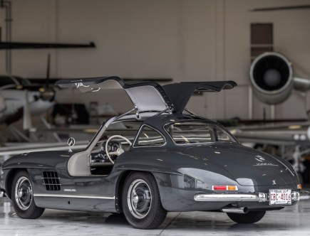 New Mercedes SL Will have Flavor of Original Gullwing