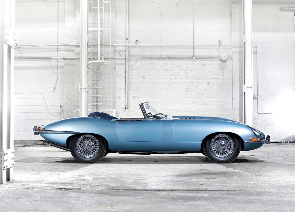 1971 Jaguar E-Type side