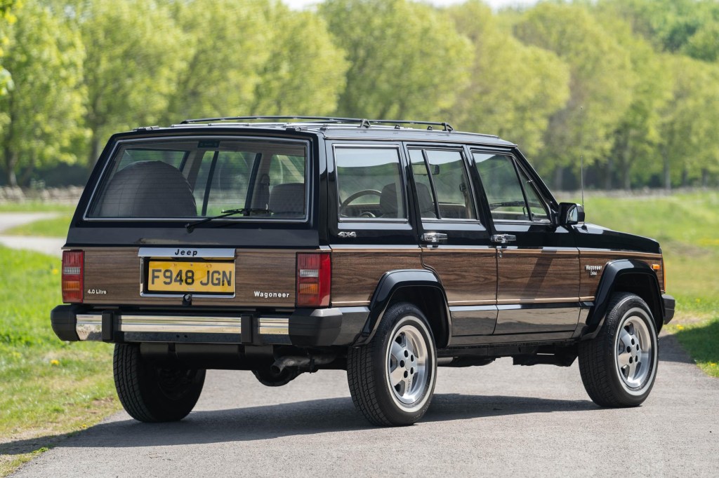 1989 Jeep Cherokee Wagoneer Limited rear