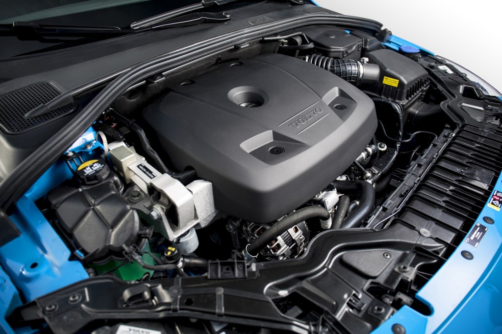 2017 Volvo V60 Polestar engine
