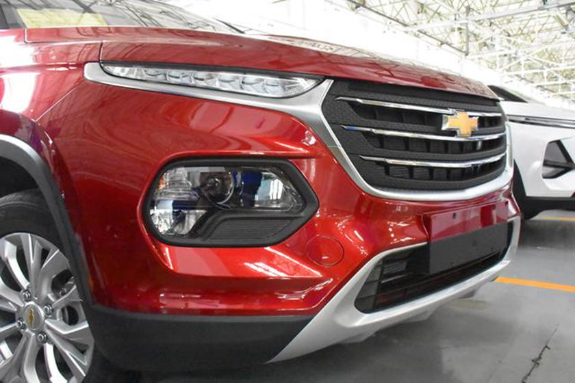 2021 Chevy Groove front end in red