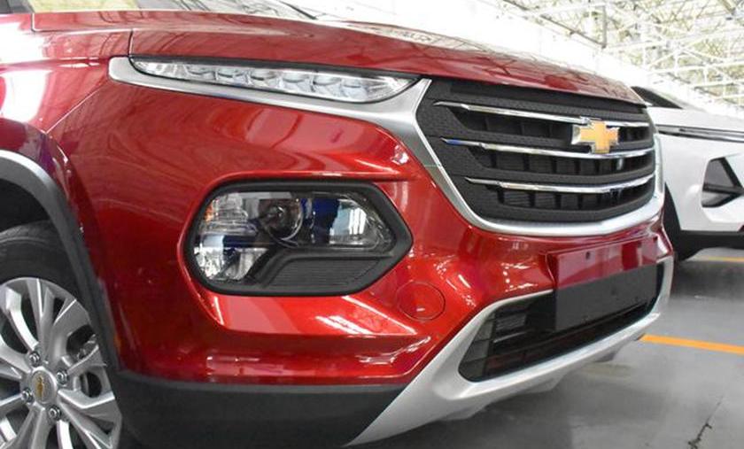 2021 Chevy Groove front end in red
