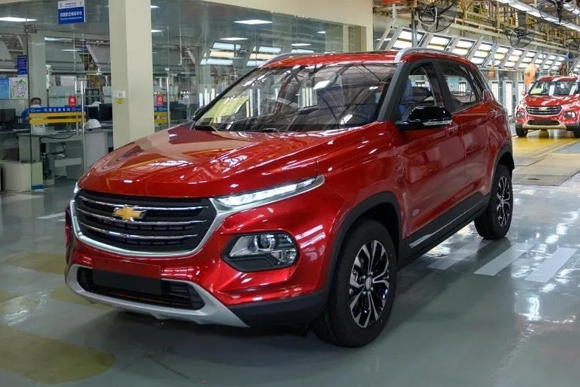 2021 Chevy Groove full 3/4 view in red