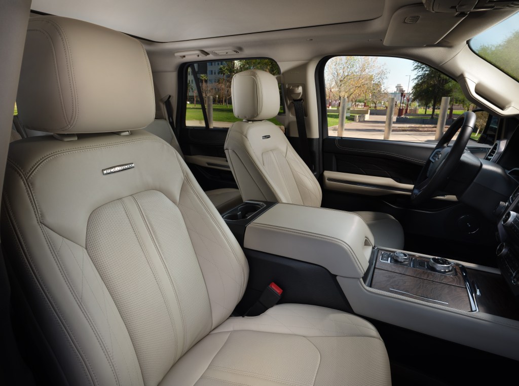 2020 Ford Expedition Platinum cloth interior