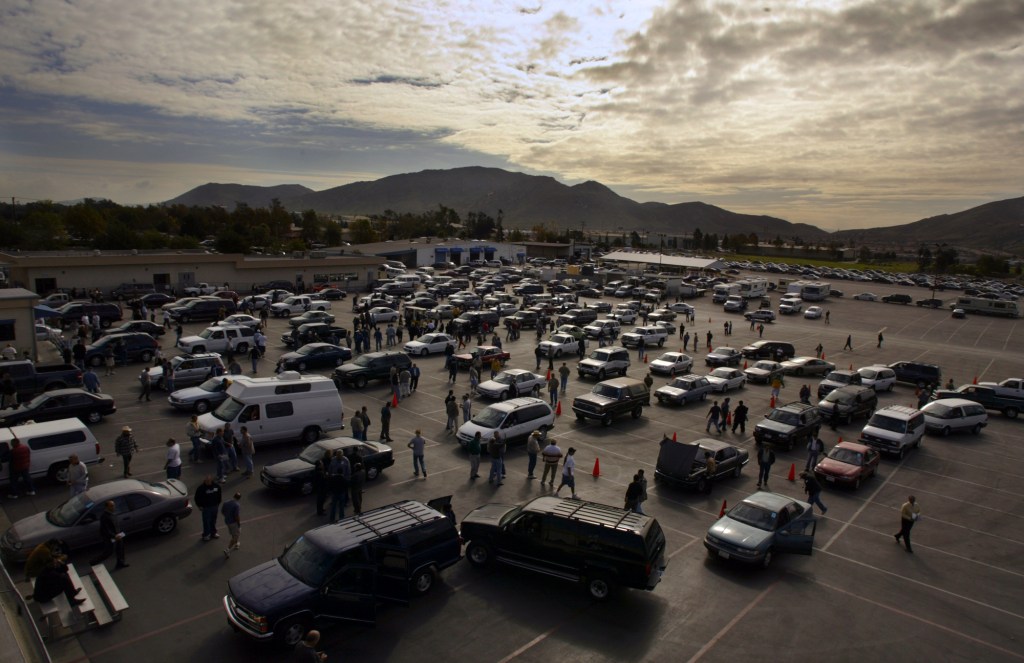 Dealers walking the Manheim Auction in California