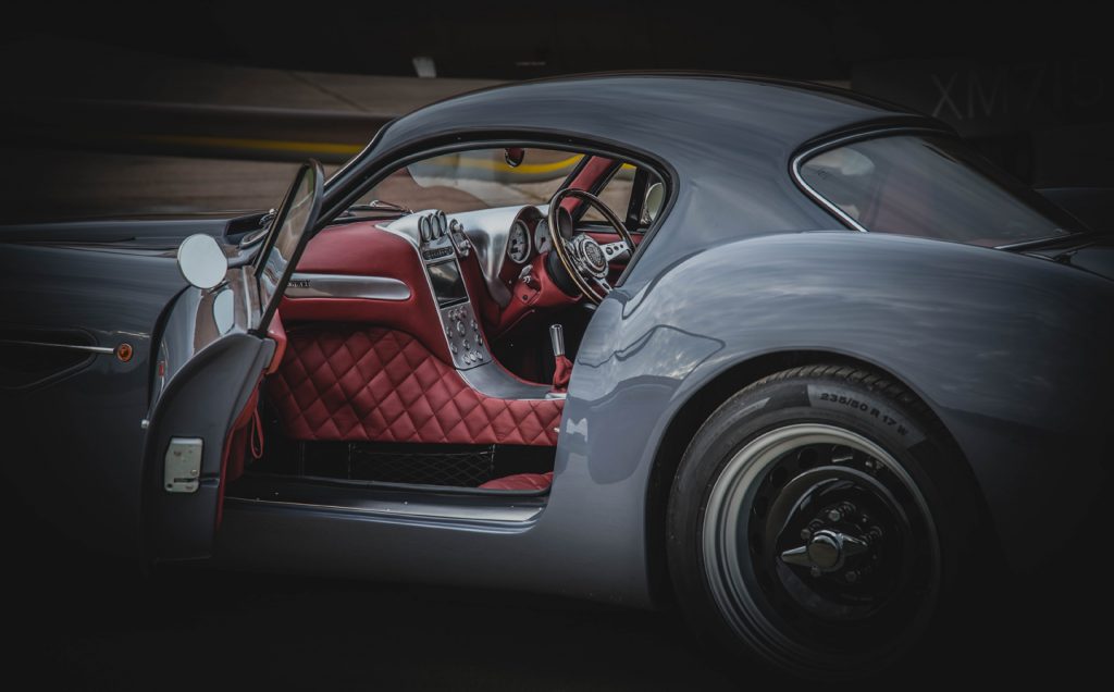 Dowsetts Classic Cars door oprn red interior