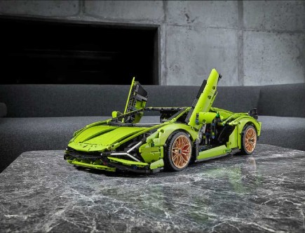 Lego Makes a Lamborghini Sian Hybrid Hypercar for Everyone