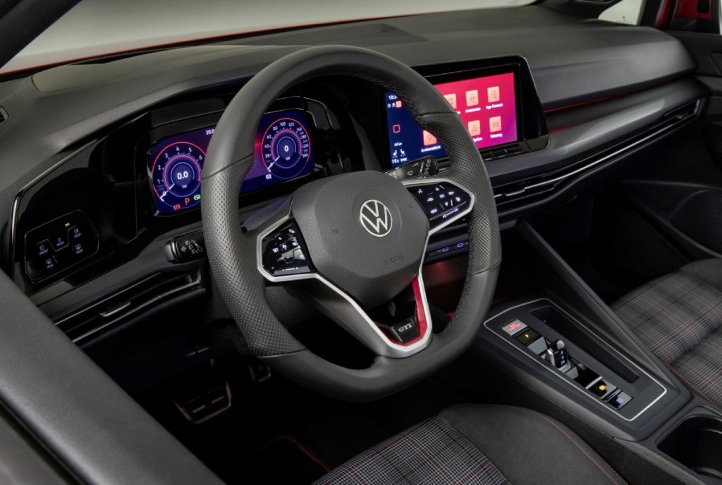The front row seats of a 2020 Volkswagen Golf.