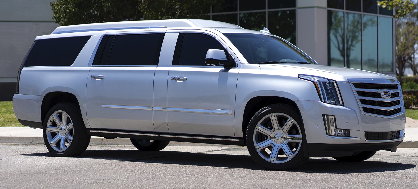 Tom Brady's extra long Cadillac Escalade, offered for sale