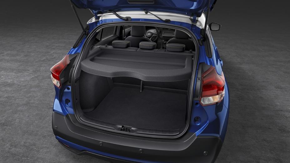 spacious rear cargo of the 2020 Nissan Kicks