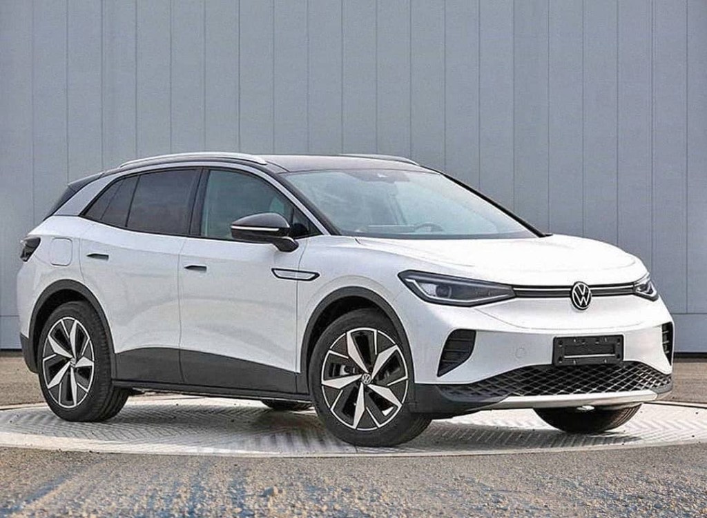 2021 VW ID.4 Cross EV in white ft 3/4 view
