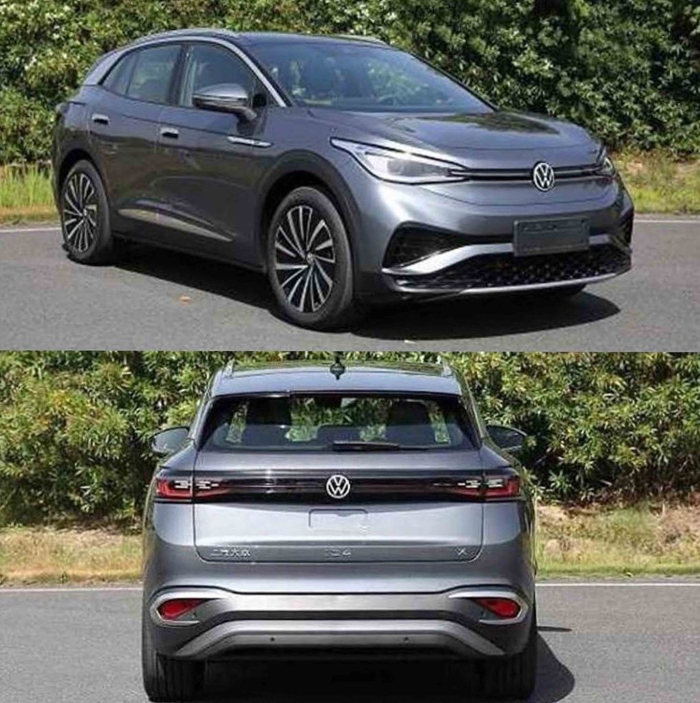 two 2021 VW ID.4 Cross EVs in gray metallic