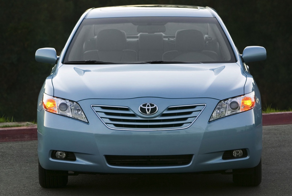 a front view of a light blue 2007 Toyota Camry