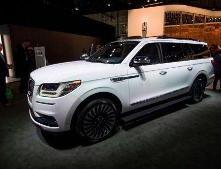 Is the 2020 Lincoln Navigator Really Worth $20,000 More Than the Aviator?