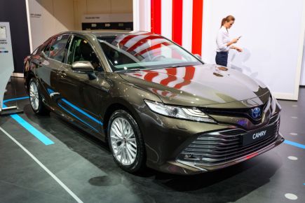 The 2020 Toyota Camry Easily Outshines the Nissan Altima