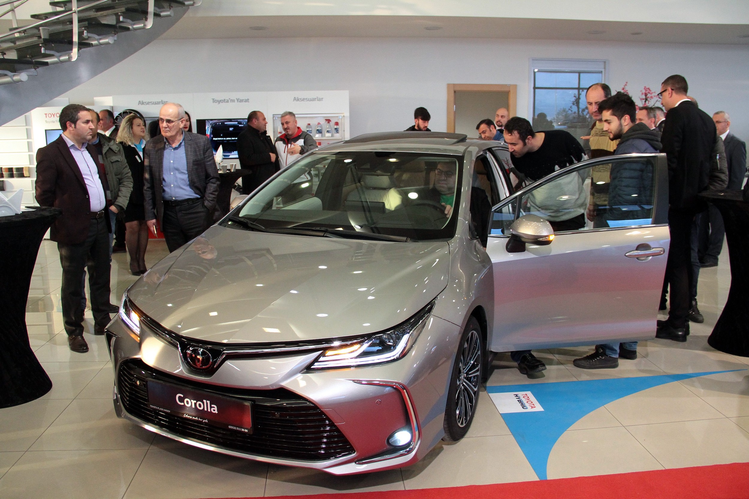The 12th generation of the new Toyota Corolla is being exhibited during the introductory meeting at the Kayseri Toyota Plaza Aksoy