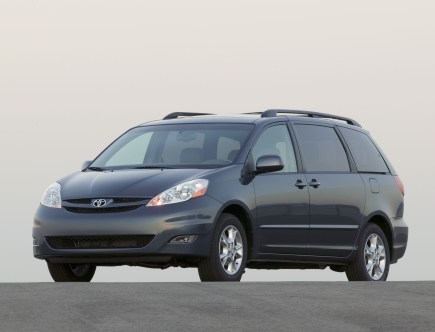 The 2009 Toyota Sienna Is the Good Minivan You Remember