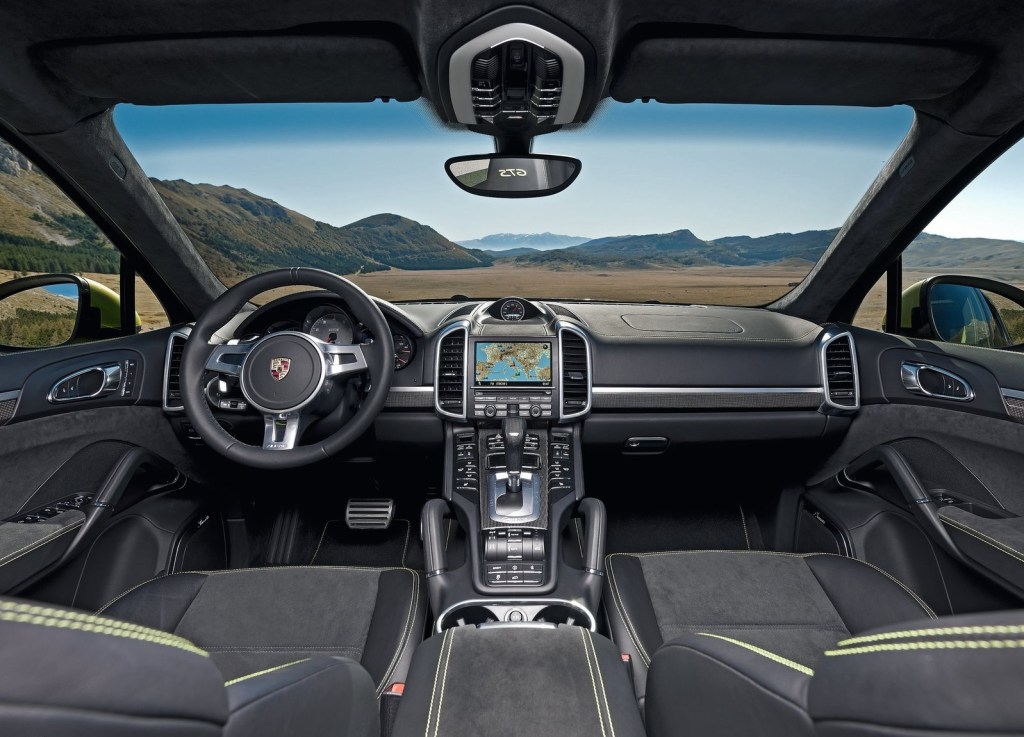 The green-trimmed interior of the 2013 Porsche Cayenne GTS
