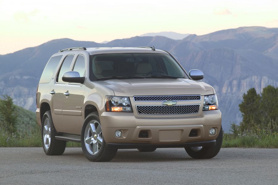 Chevy Tahoe 2010 used SUV front view