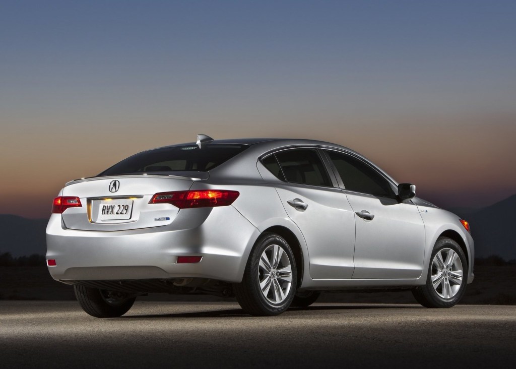 2013 Acura ILX Hybrid