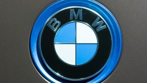 A BMW emblem on the front of a car