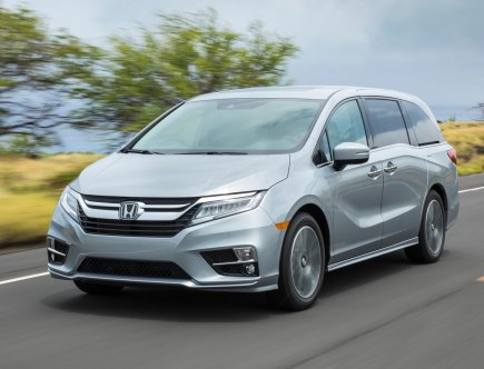 A 2018 Honda Odyssey Elite Is an Affordable and Loaded Family Hauler