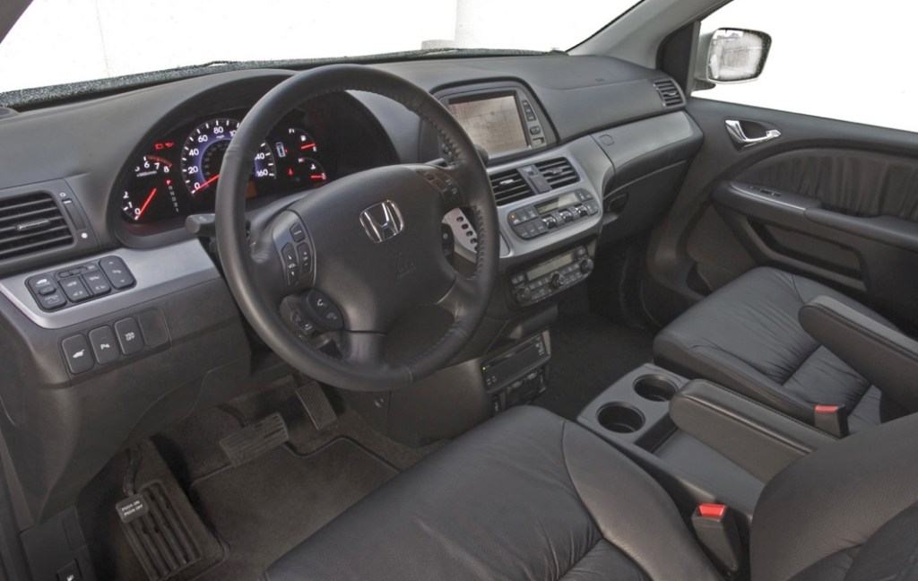 2008 model year used Honda odyssey dash view