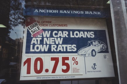 Dealership vs The Bank: Which One Can Give You the Best Auto Loan Rate?