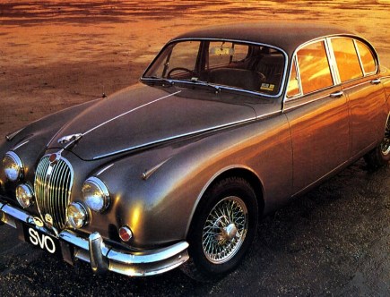 The Jaguar Mk2: The Classiest Way To Play Cops and Robbers
