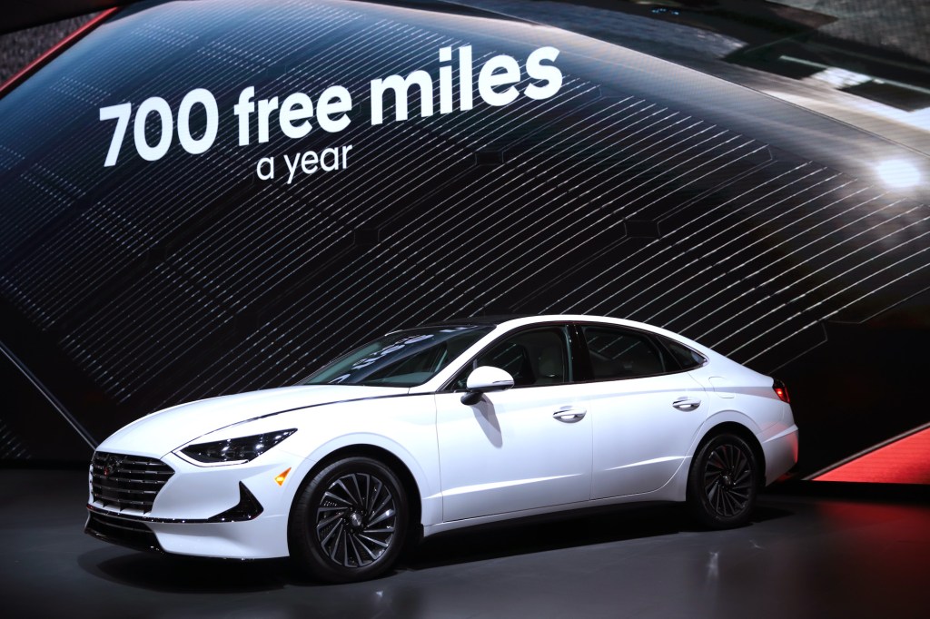Hyundai shows off their 2020 Sonata Hybrid at the Chicago Auto Show makes a statement that you don't have to be a Honda or Toyota. 