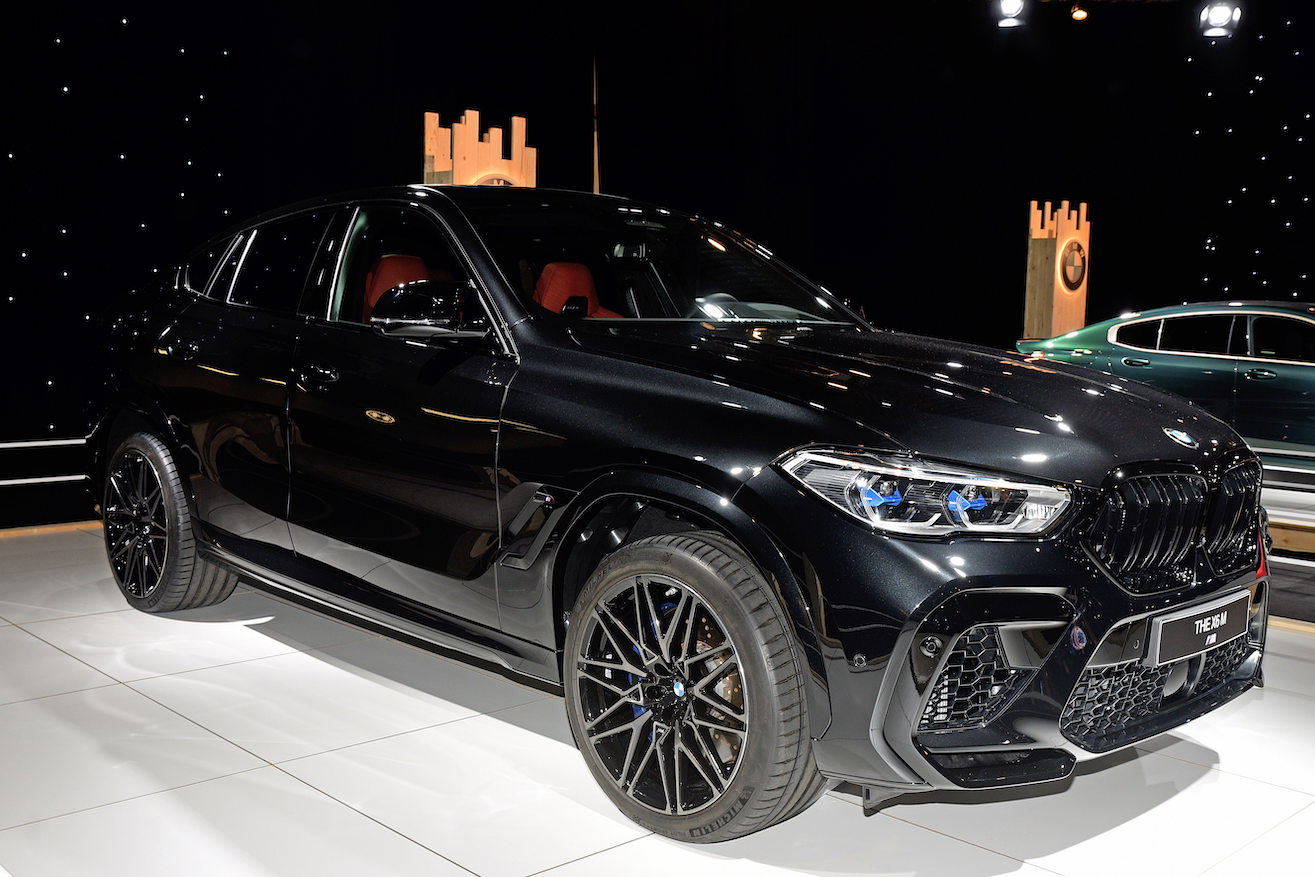 BMW X6 2020 года доминирует над другими роскошными внедорожниками