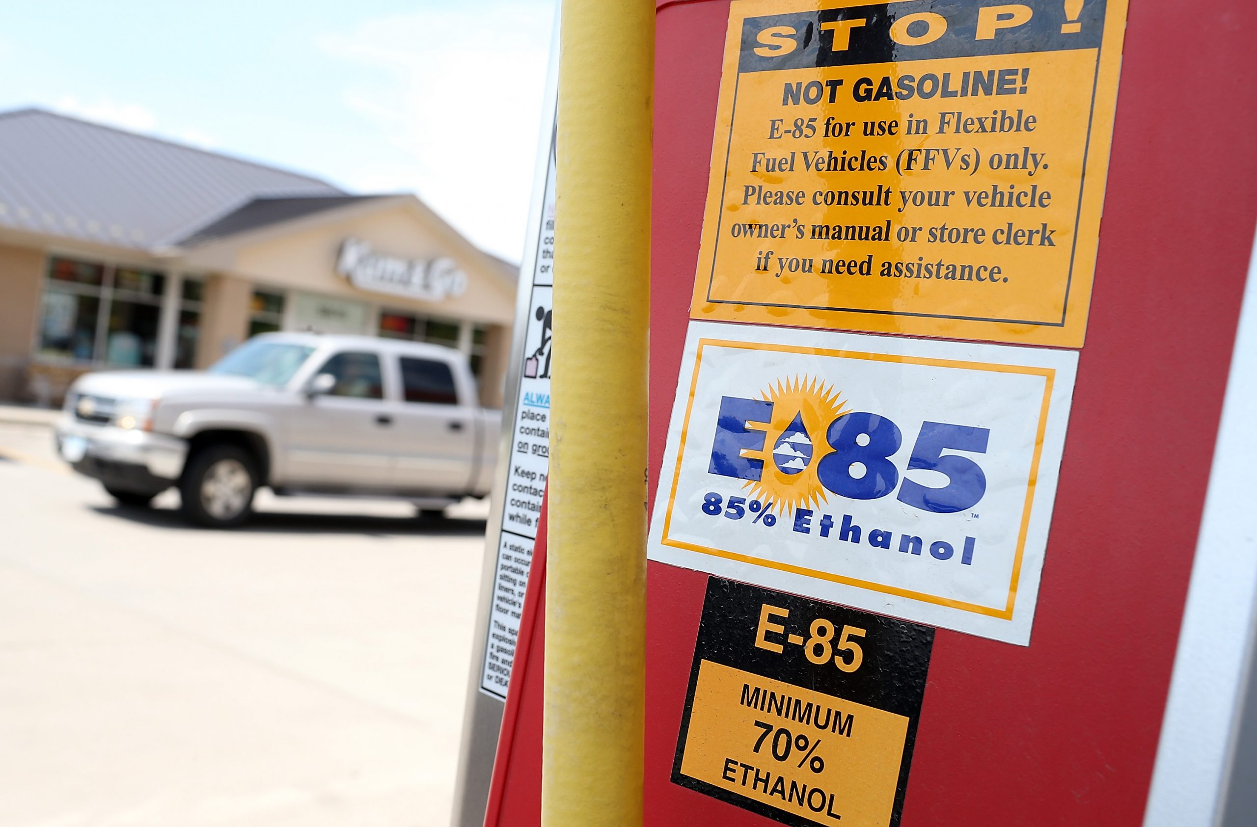 A fuel pump displaying the level of ethanol in the gas