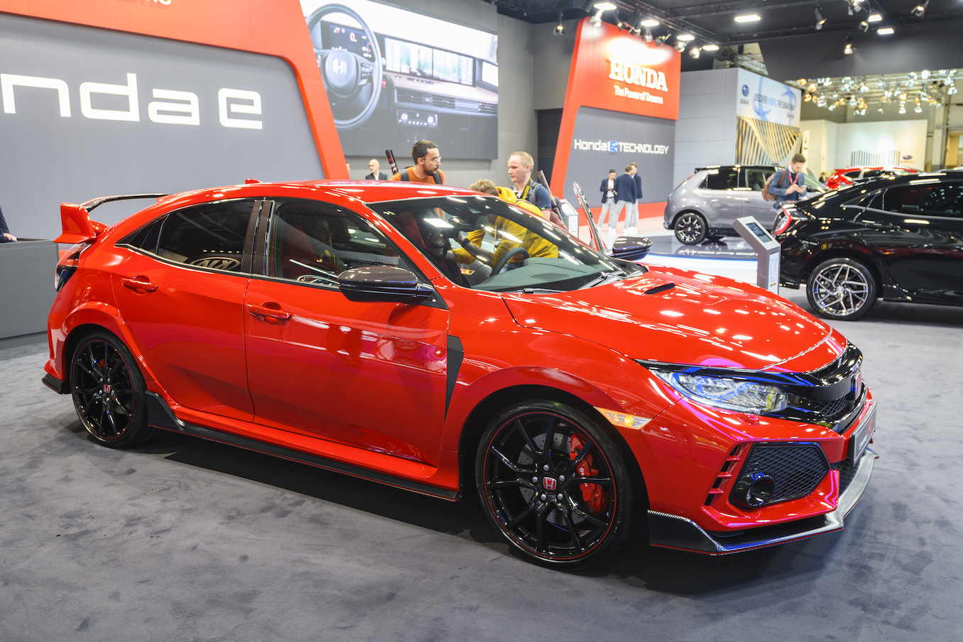 The 2020 Honda Civic Type R Gives You Ridiculous Power at Great Value