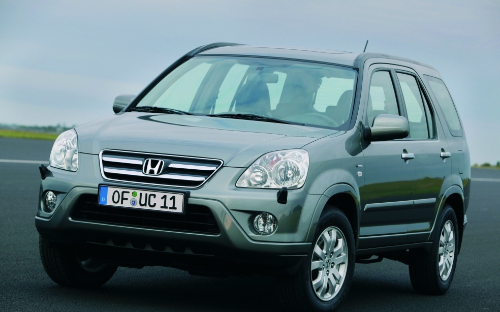 front view press photo of a Honda CR-V form the 2005 model year