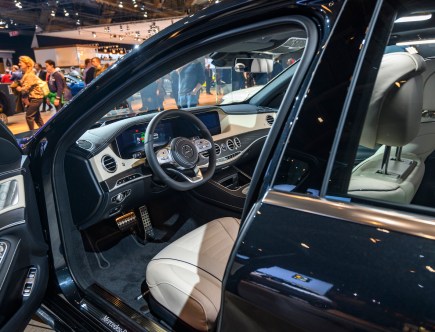 Ambient Lighting Enhances an Already Luxurious 2021 Mercedes-Benz S-Class Interior
