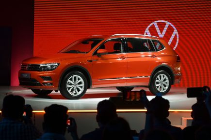 The 2021 Volkswagen Tiguan Is Inexplicably Lacking a Hybrid Option