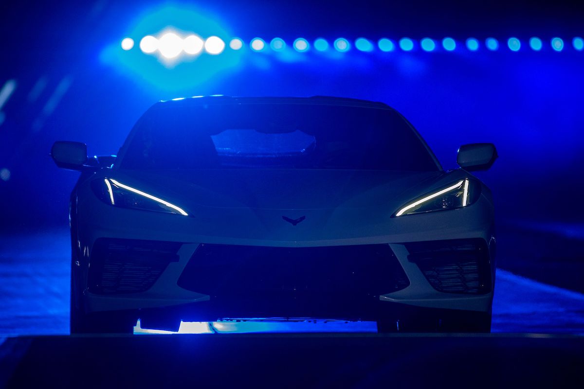 2020 Chevrolet Corvette Stingray revealed in blue lighting