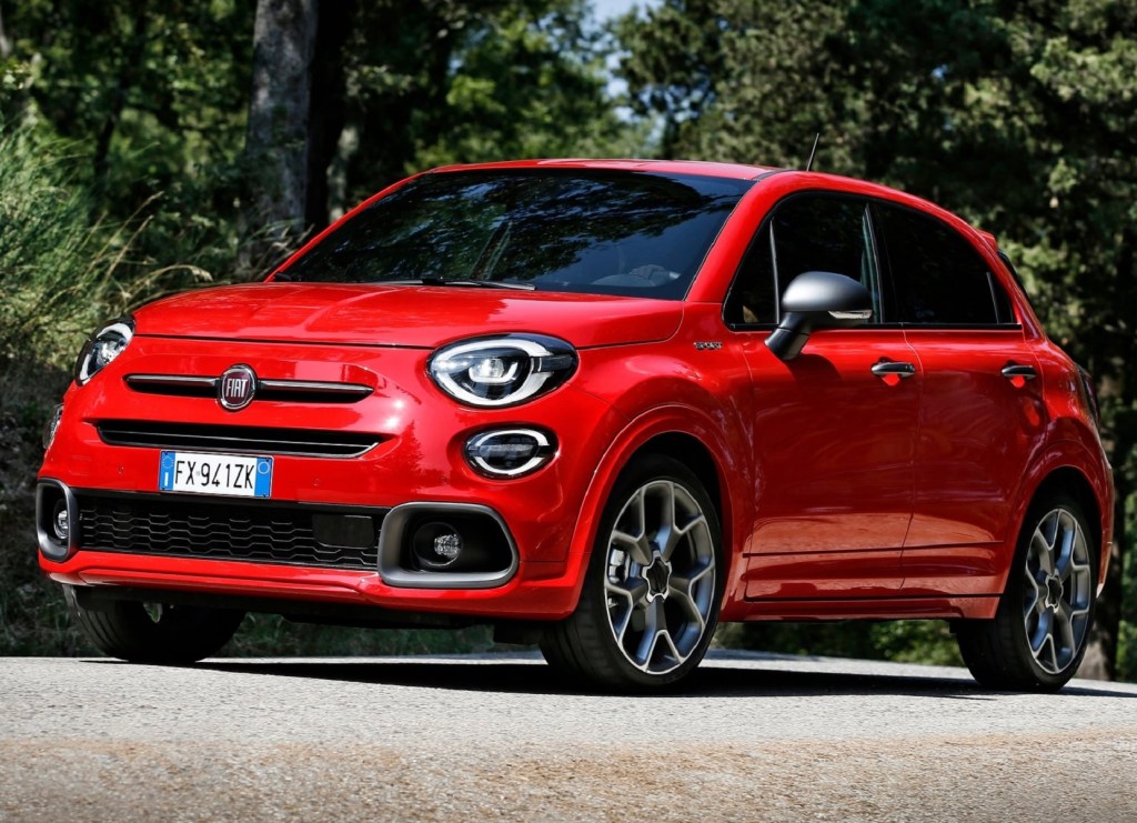 A red 2020 Fiat 500X Sport