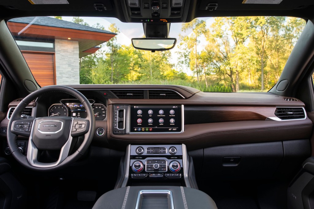 A close up of the Yukon Denali's updated infotianment system.
