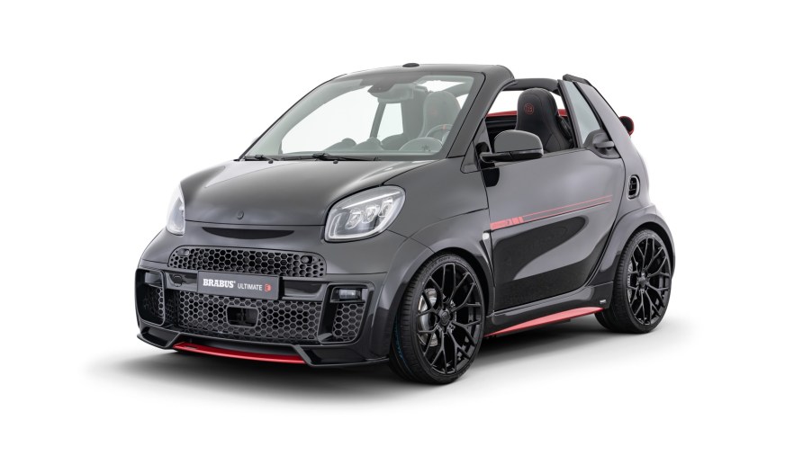 A black-and-red Brabus Smart Ultimate E Facelift cabriolet