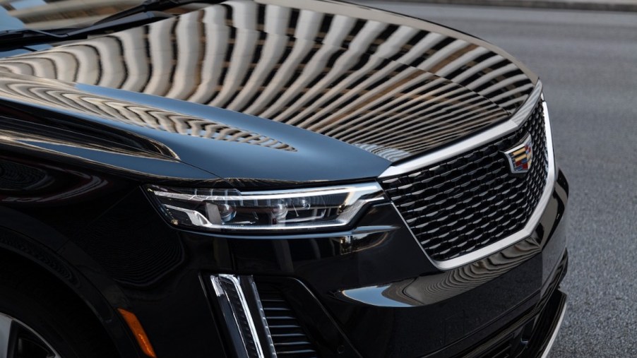 Cadillac XT6 front grille shot