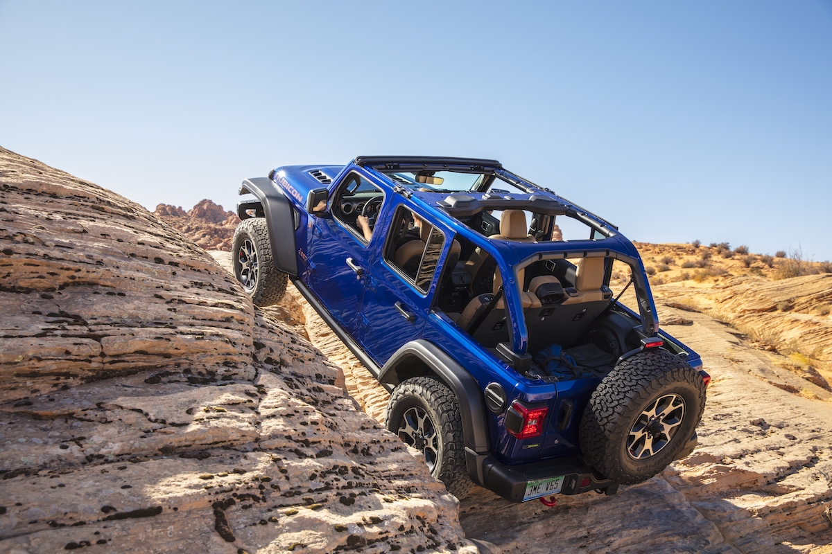 2020 Jeep® Wrangler Rubicon EcoDiesel climbing rocks