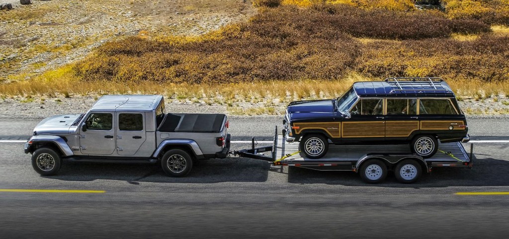 2021 Jeep Gladiator hauling a classic Jeep Wagoneer